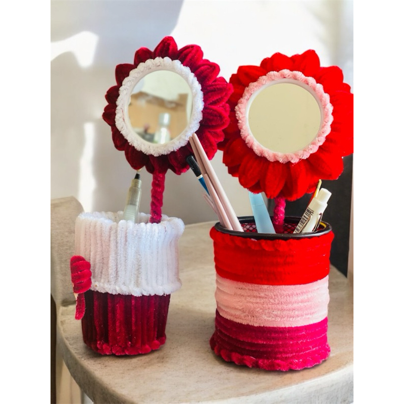 

tempat pensil besi/bunga kawat bulu/wadah pensil