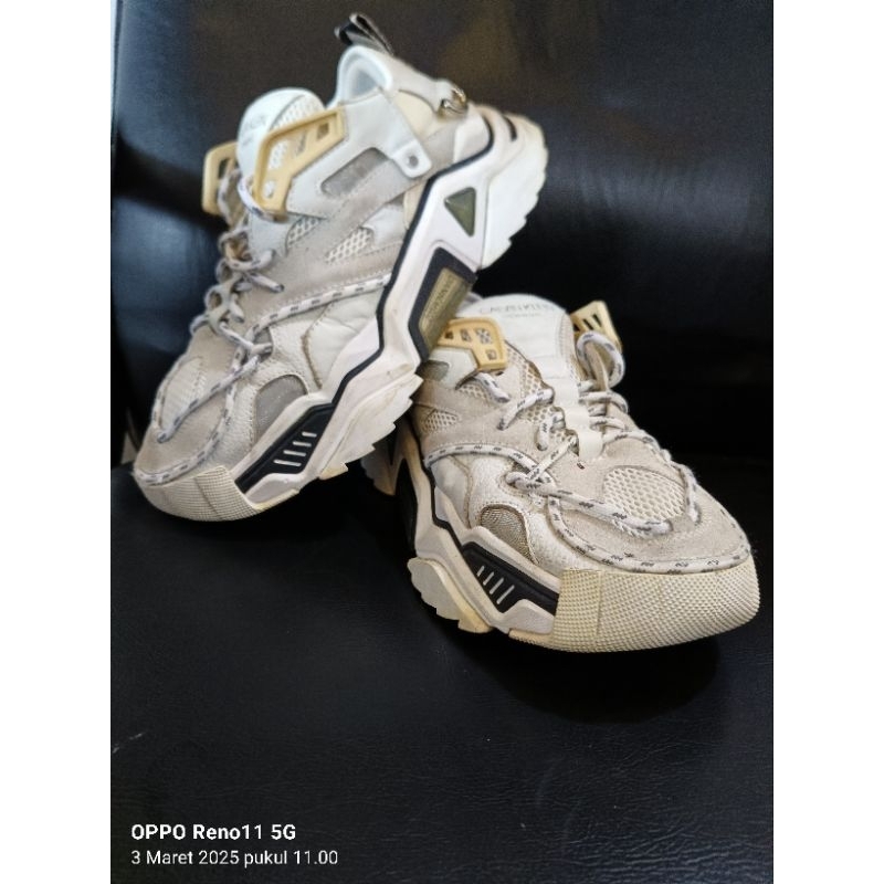 sepatu prelove sport C4lv1n Kl31n size 41