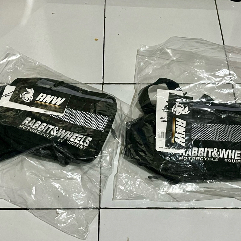 Tas Pinggang Paha Rabbit And Wheels Hunt Original