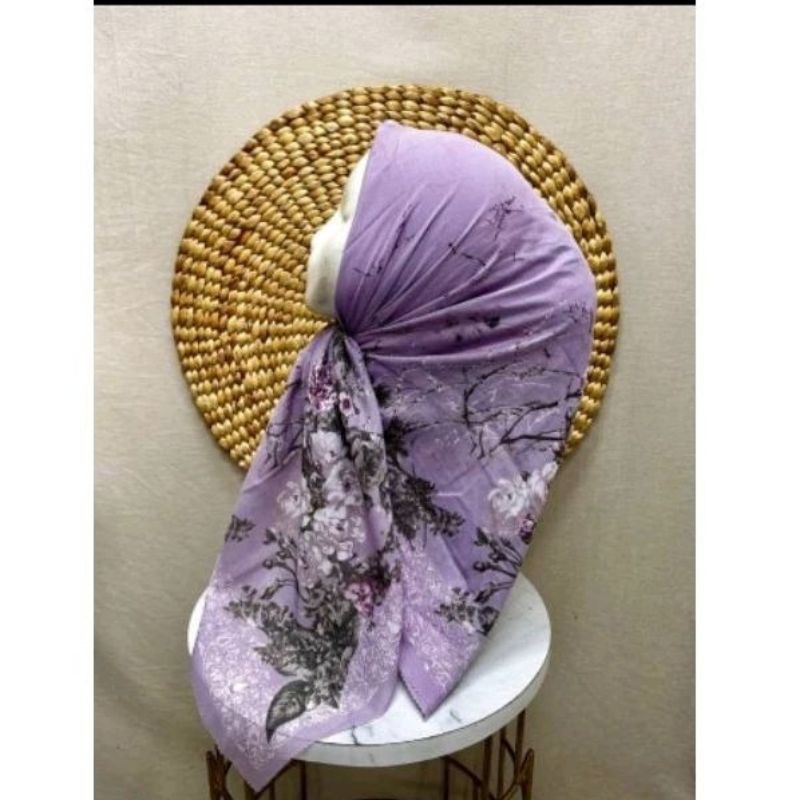 Hijab Motif Bunga Lilac Putih Jilbab Segi Empat Voal Premium