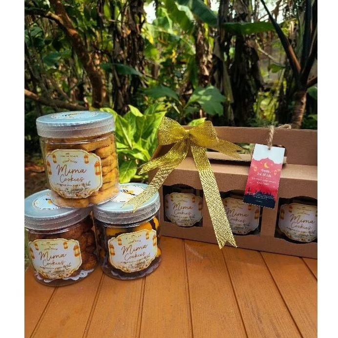 

PAKET HAMPERS LEBARAN ISI 3 TOPLES UKURAN 600ML BEBAS PILIH VARIAN