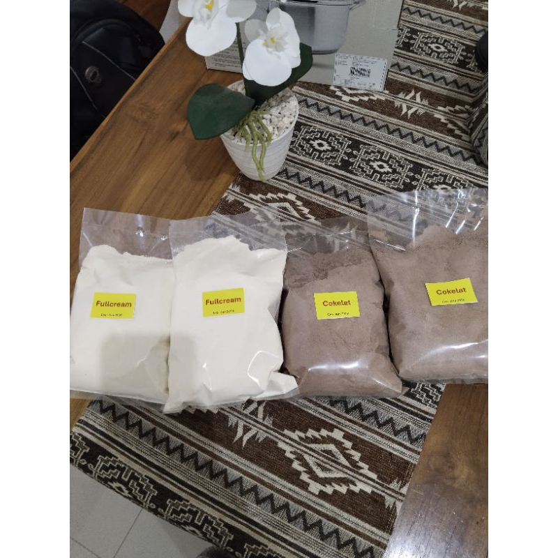 

Susu bubuk kemasan 1kg fullcream dan coklat