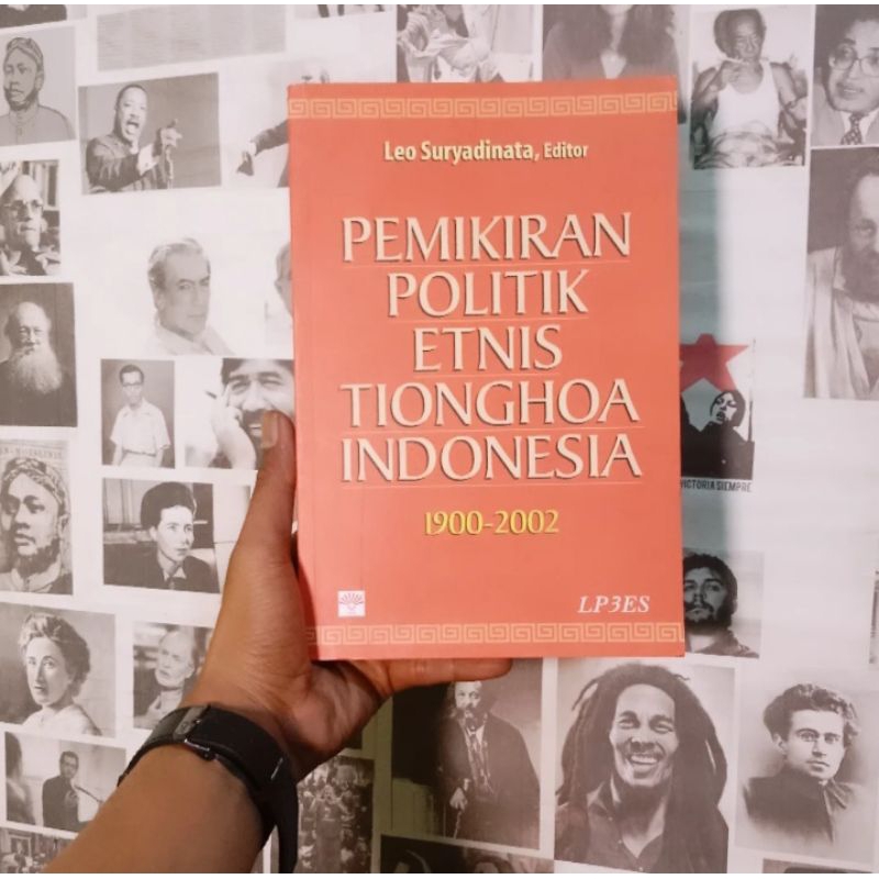 Leo Suryadinata Golkar dan Militer: Studi tentang Budaya Politik | Politik Luar Negeri Indonesia di 