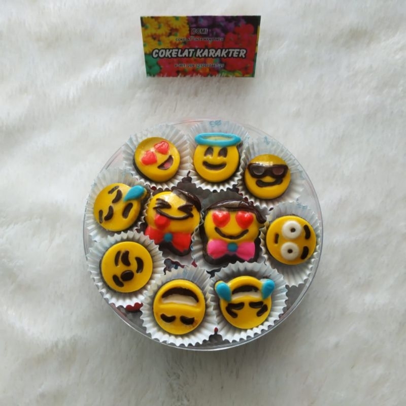 

Coklat Emoji Toples 250gr By CCMI Chocolate