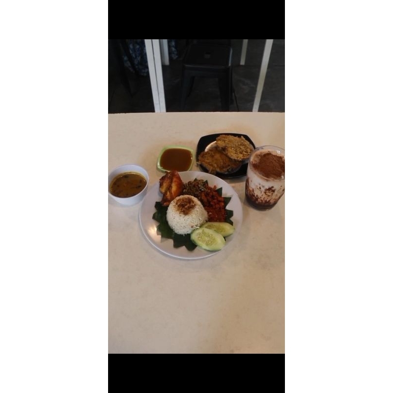 

Ayam Ungkep Frozen isi 3 + Sambel