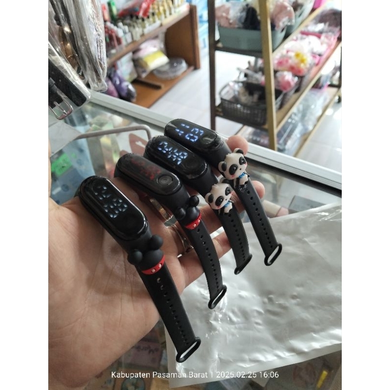 Jam Tangan Anak LED Karakter