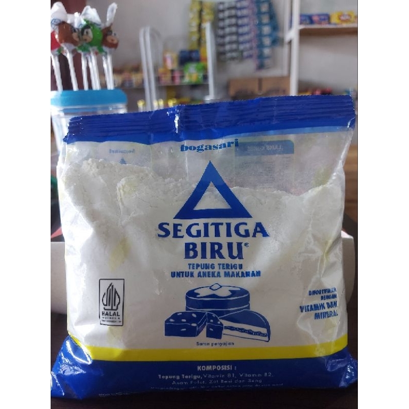 

Tepung Terigu Segitiga Biru 500 g