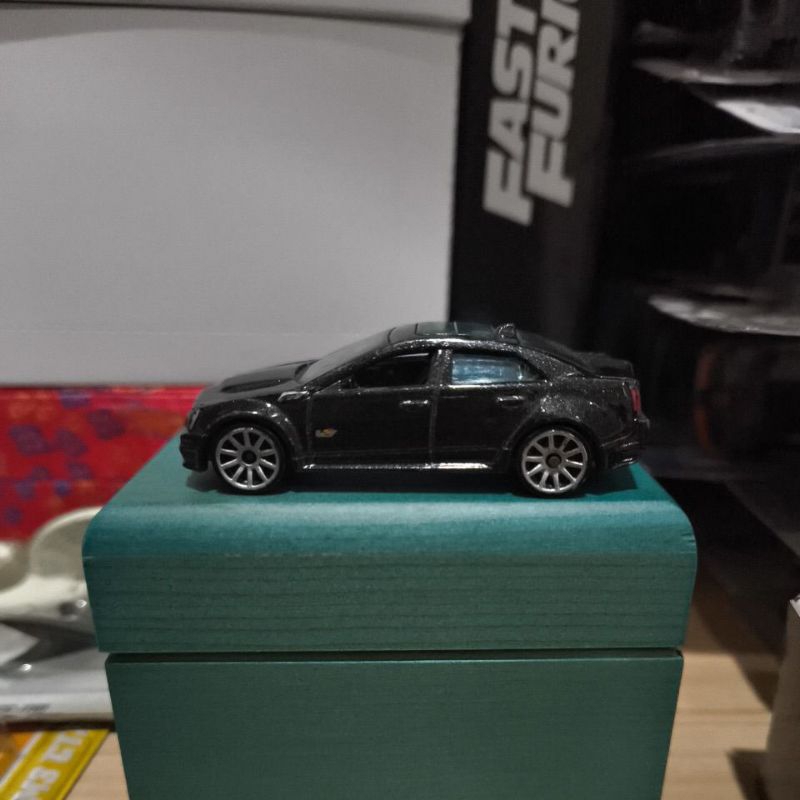 Hot Wheels 09 Cadillac CTS-V Hitam 2010 HW Premiere