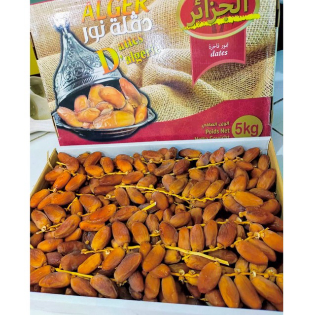 

Kurma Tunisia Tangkai 1kg