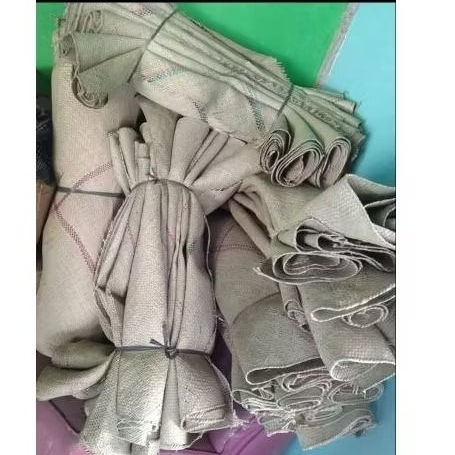 Tiker anyam bahan mendong