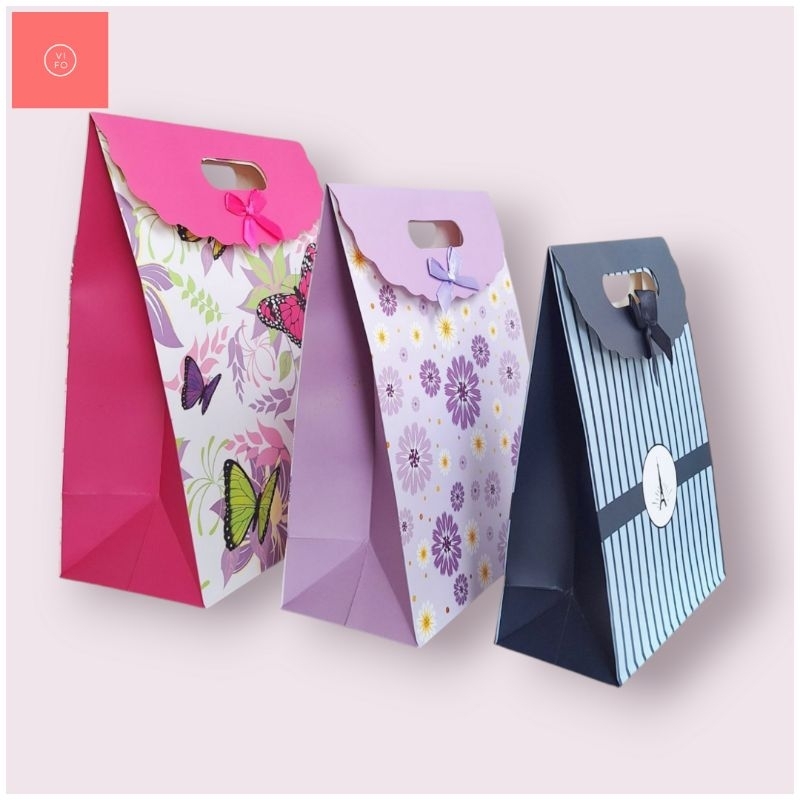 

Paper Bag Untuk Kado Gift Hampers Lebaran Souvenir Goodie Bag