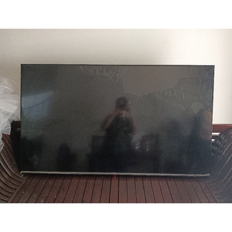SECOND Hisense 65inch 4K LCD mati mesin nyala - elektronik tv bekas screen rusak