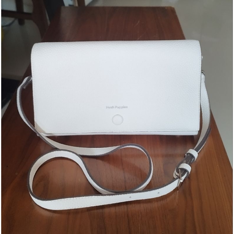 Preloved Sling Bag Hush Puppies