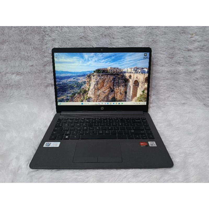 Laptop Hp 240 G8 i5 Gen 10 Vga Amd  Ram 8 Gb Ssd 256 Gb