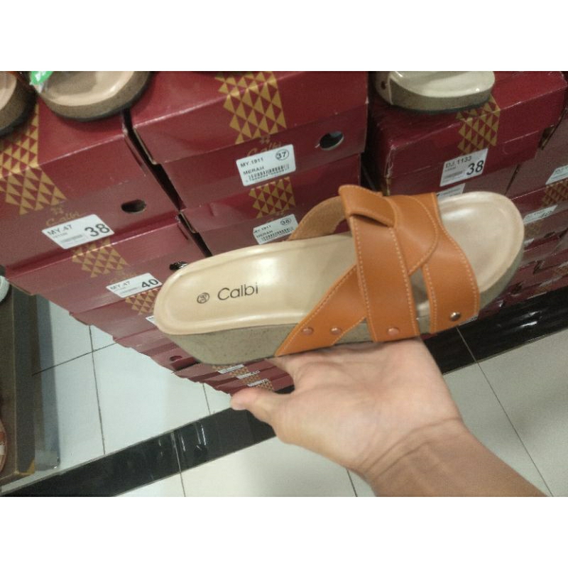 PSANDAL WEDGES SELOP PEREMPUAN CALBI TERBARU ORIGINAL