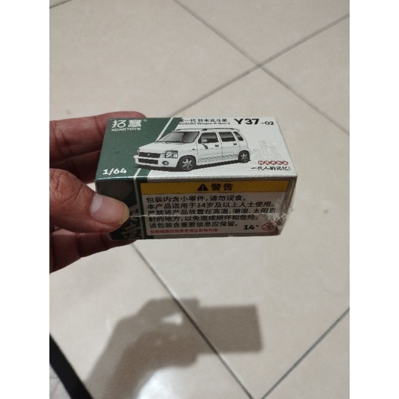 Diecast mobil miniatur Suzuki wagon r wide / karimun kotak skala 1:64