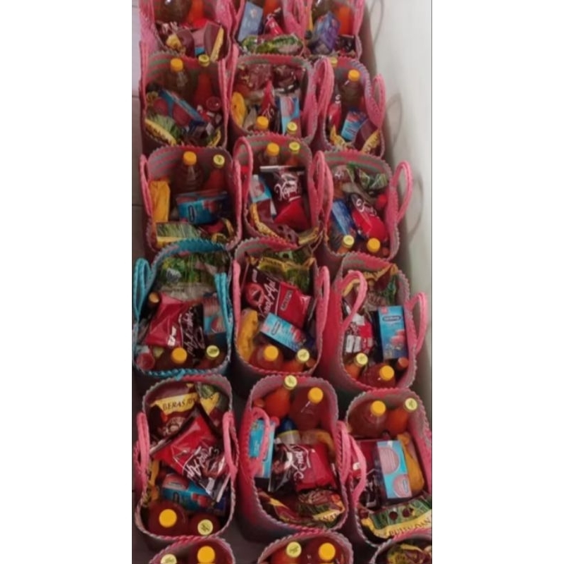 

parcel sembako hadiah hari raya lebaran packing hampers