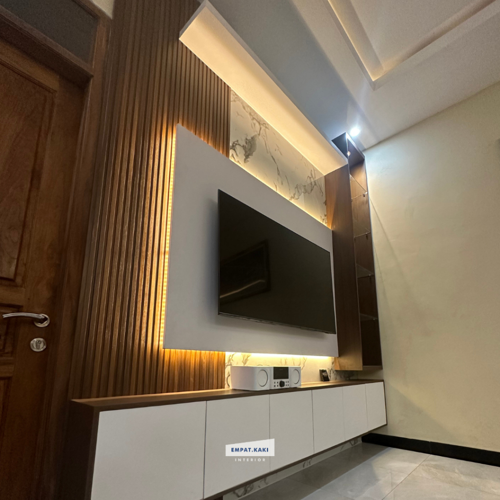 Backdrop TV Elegan Plus Lampu