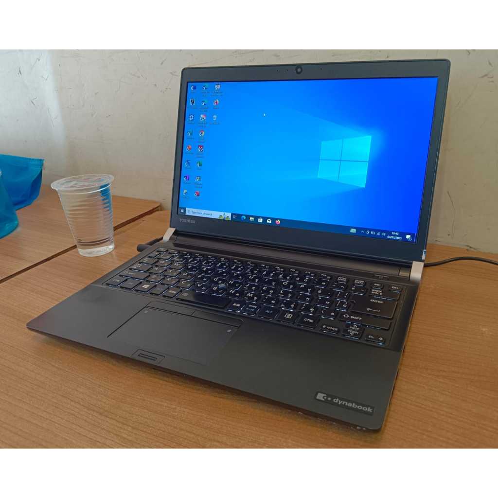 Toshiba Dynabook intel i5 gen 6th ssd 256 gb