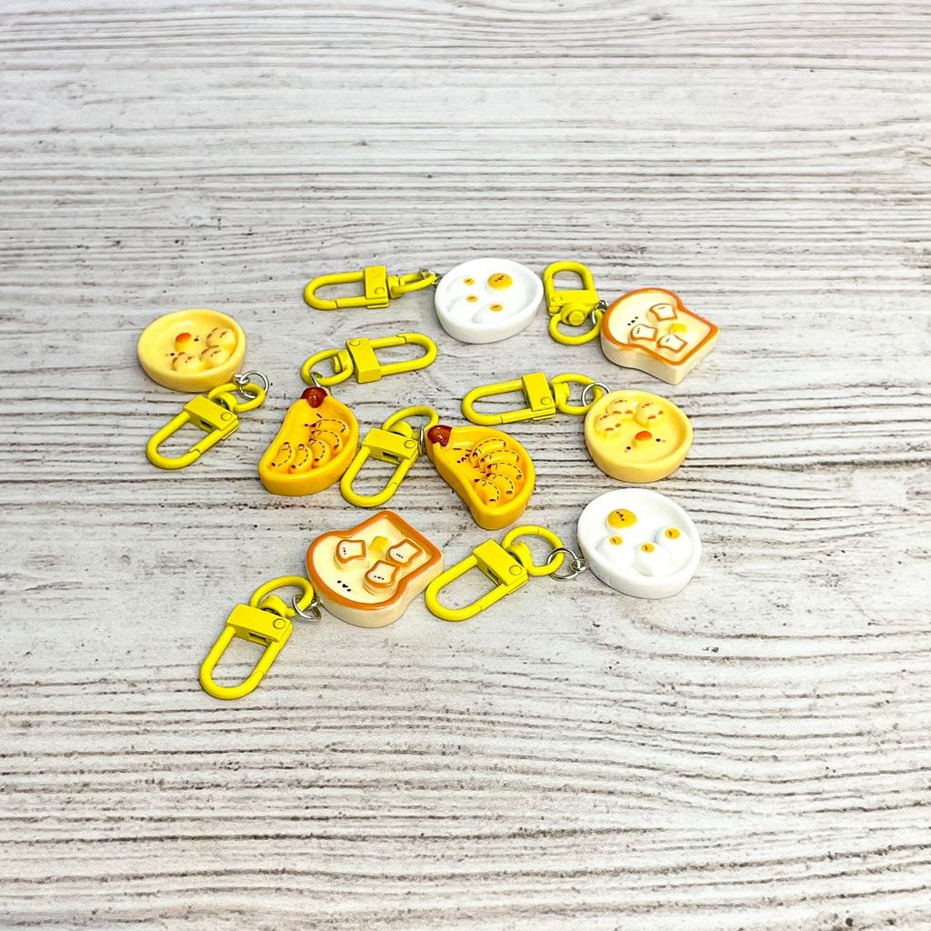 Gantungan Kunci Resin Breakfast Telur Roti Pisang Super CUTE LUCU Warna Kuning Harga Termurah Favori