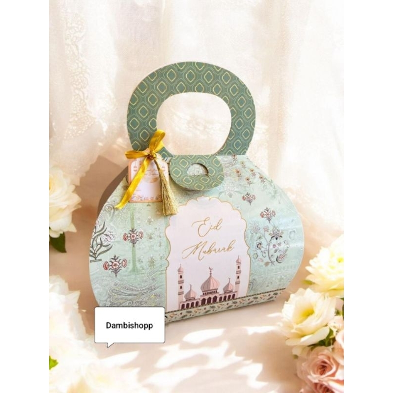 

BOX KARDUS IDUL FITRI - LATIFAH CLASSIC