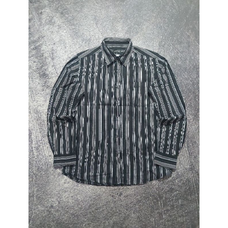 Kemeja Louis chavlon size L