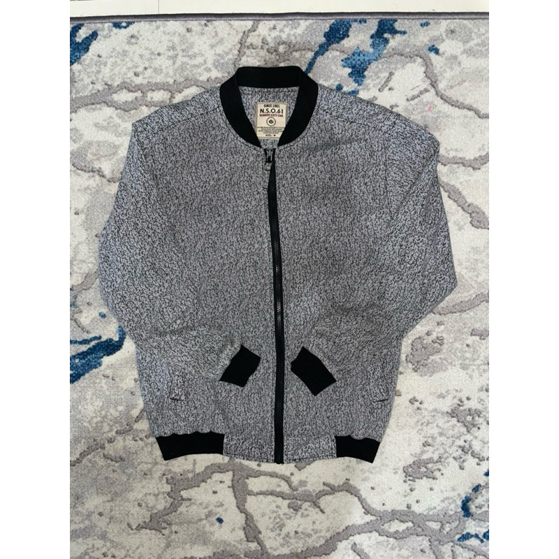 jaket number sixtyone