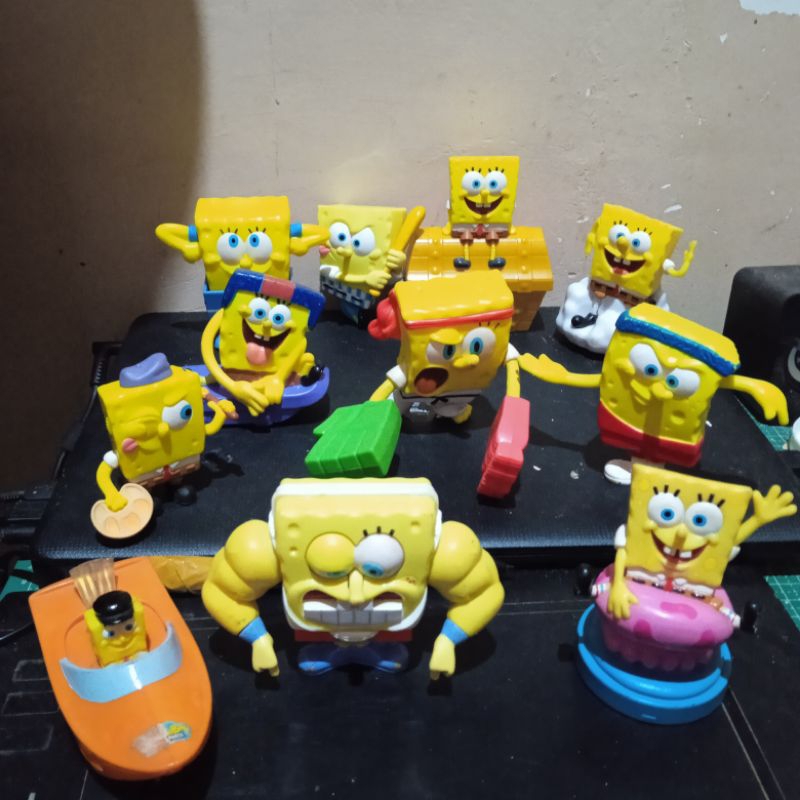 spacial spongebob toys happy meal chaki dll