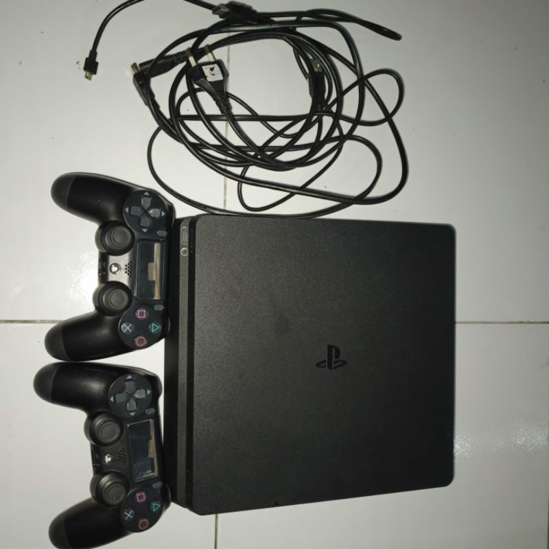 PS4 SLIM 1 TB