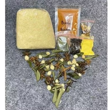 

beras basmati 1kg + bumbu bukhari FREE rempah & kismis