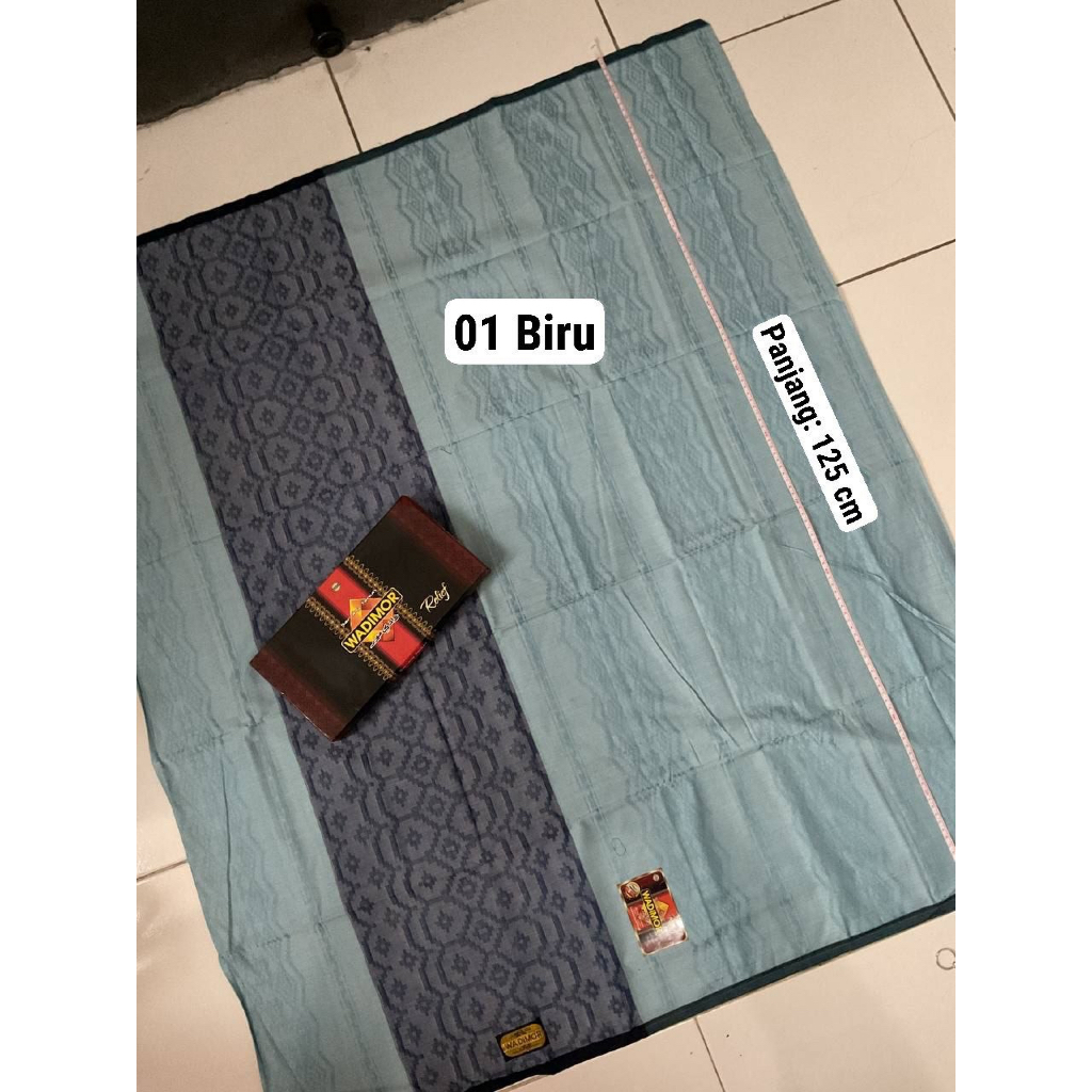 Sarung Wadimor Motif Relief