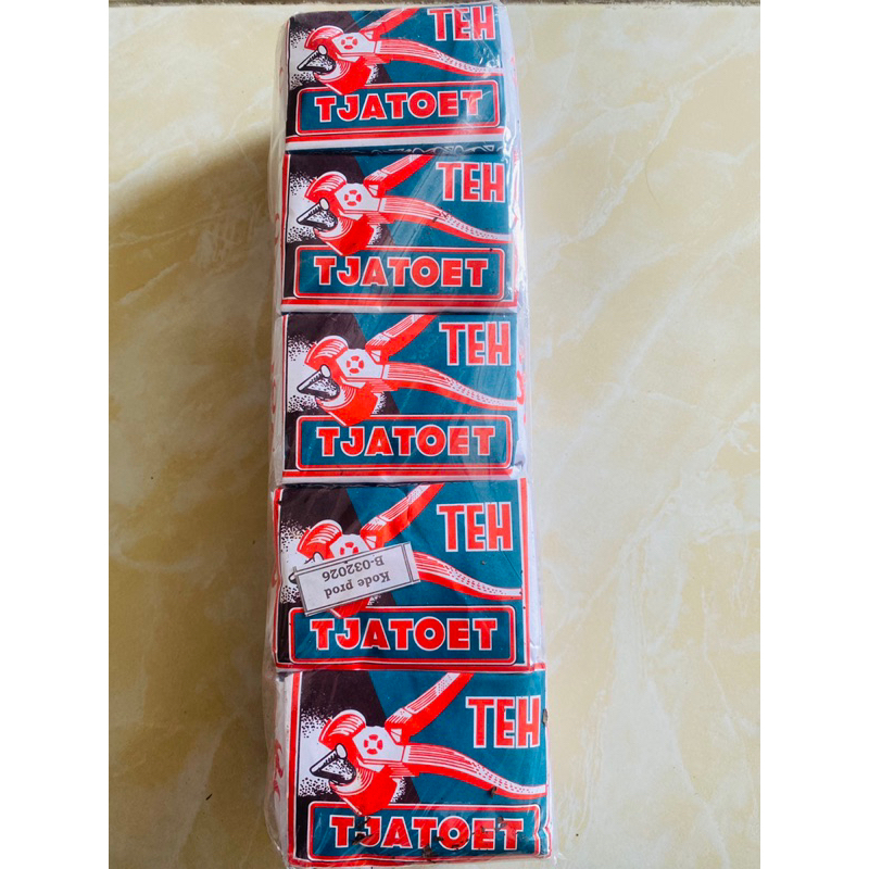 

Teh tjatoet kwaliteit Baru, kemasan 95 gram x 5 bungkus