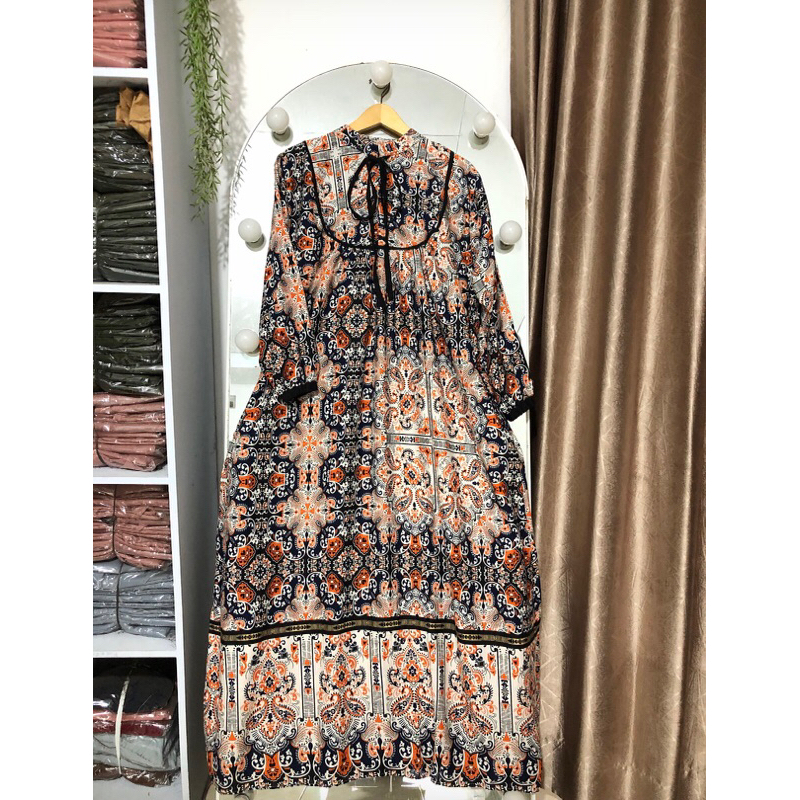 Aurel Dress Tali leher