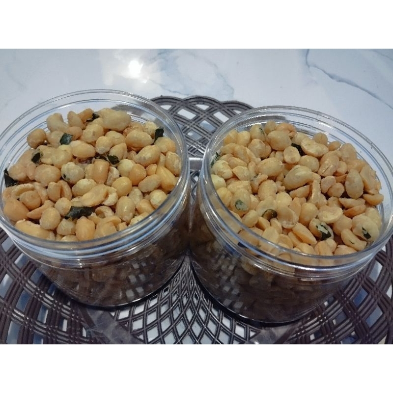 

Kacang Bawang Gurih Renyah Daun Jeruk
