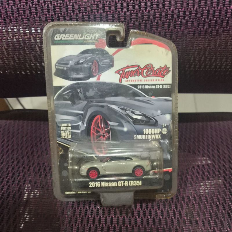 Greenlight Diecast Tuner Crate 2016 Nissan GTR R35
