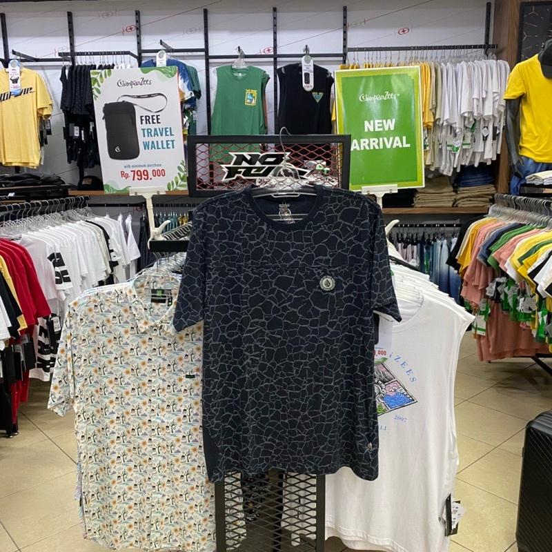 Kaos VM Volkom Menza Short Sleeve Tee Black Original