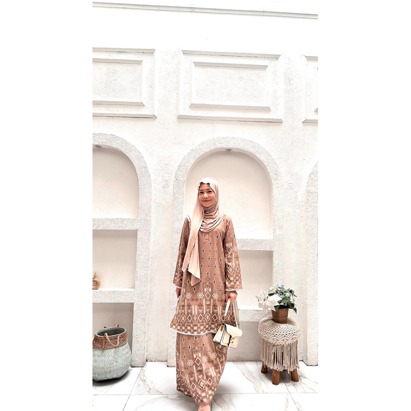Baju Kurung Malaysia Motif Etnik
