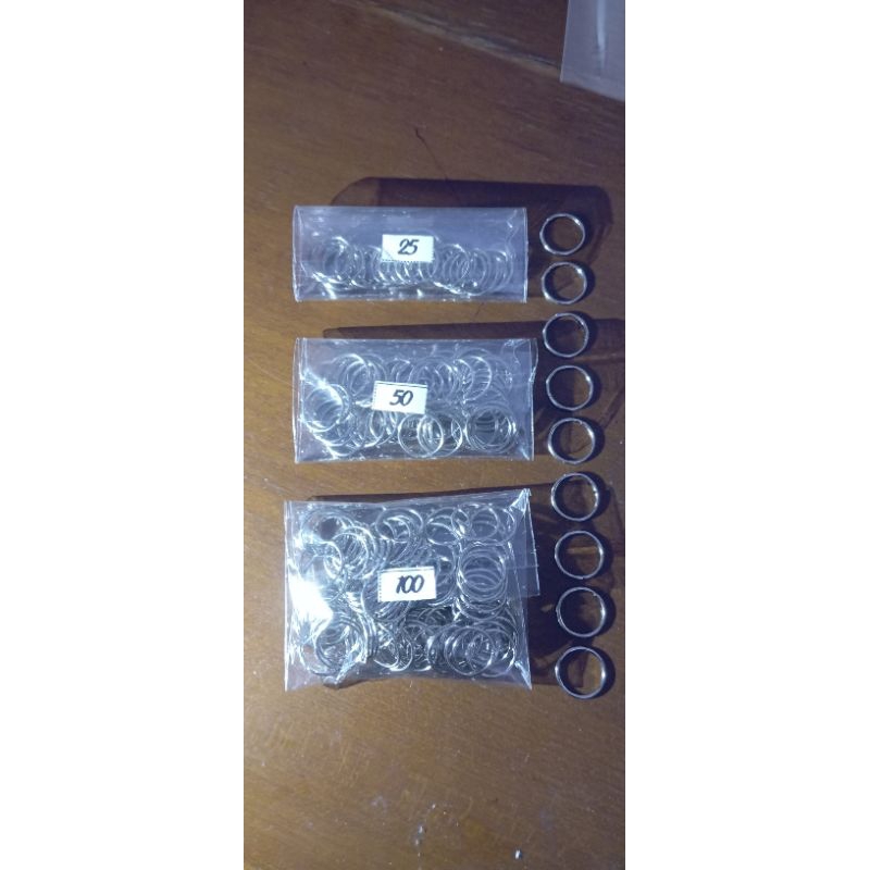 Ring pengait medali