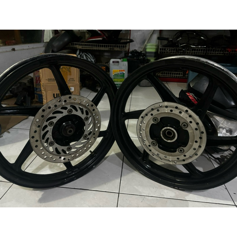 velg megapro monoshock set