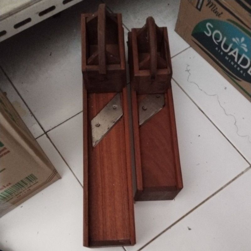 PENGIRIS BAWANG/PERANJANG BAWANG/SINGKONG/PISANG KAYU ULIN SERBAGUNA