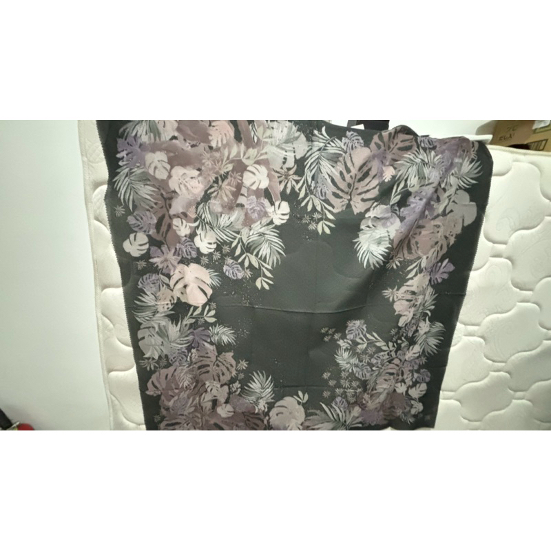 Preloved Buttonscarves Black