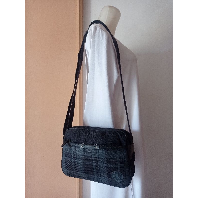 Tas selempang K-SWISS preloved/second