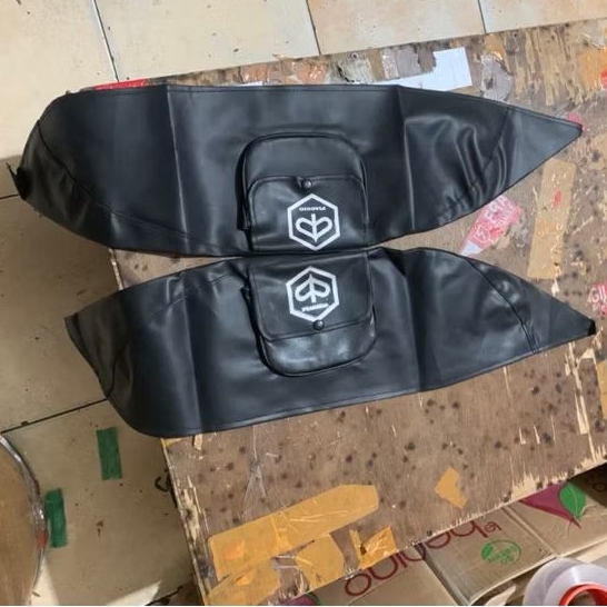 Tutup Cover Tepong Bok Box Pinggir Bok Box Vespa Px Exclusive Pxe Px Excel Ps bagus ada tas kecil ke