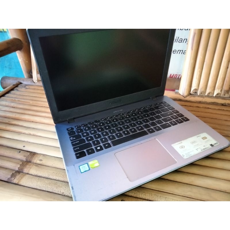 Laptop Asus Vivo X442uf/Intel core i5-8250u/RAM 8GB/SSD 240gb/VGA Nvidia MX130