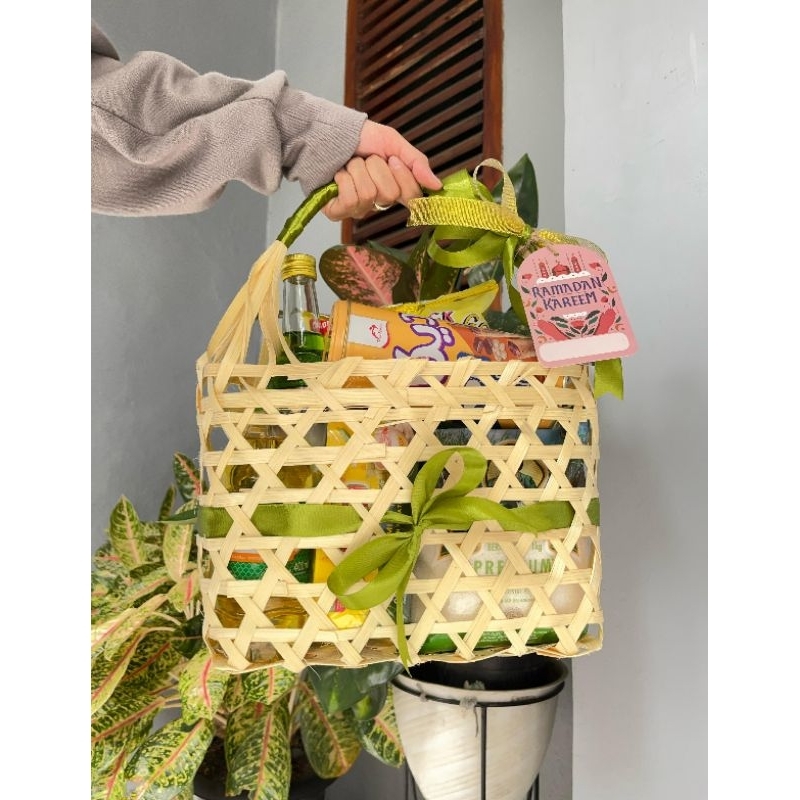 

HAMPERS LEBARAN PRE ORDER/PARCEL LEBARAN/KERANJANG HAMPERS