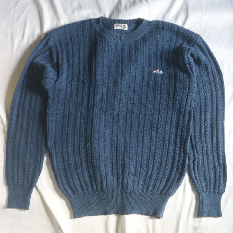 FILA Textured Kepang Rajut Biru ( minus warna ada yg luntur sedikit titik titik) Knitwear Sweater Sw