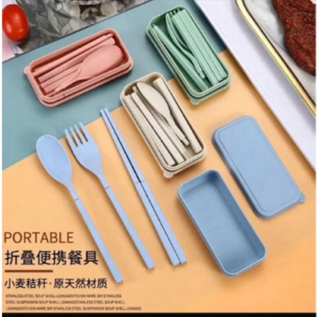 *Alat makan lipat set jerami sendok garpu sumpit. Harga 15.000. Ready warna biru. Berat 250gram