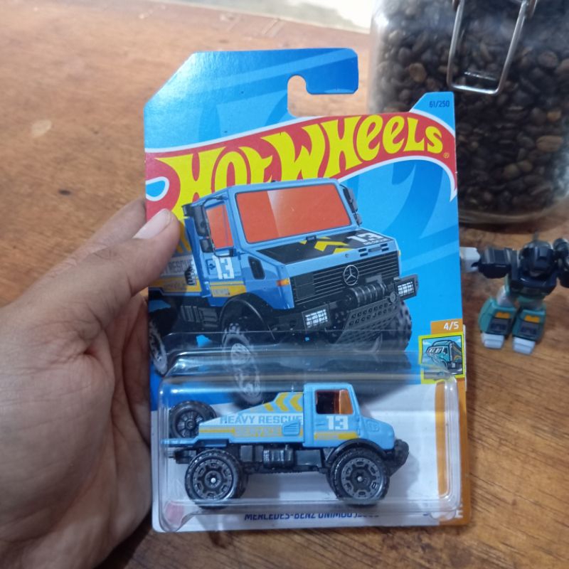 Mercedes Benz Unimog
