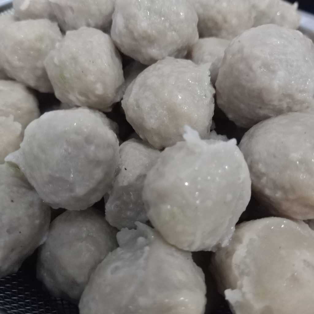 

Bakso ayam Spesial 500gr homemade fresh premium enak kenyal maknyus