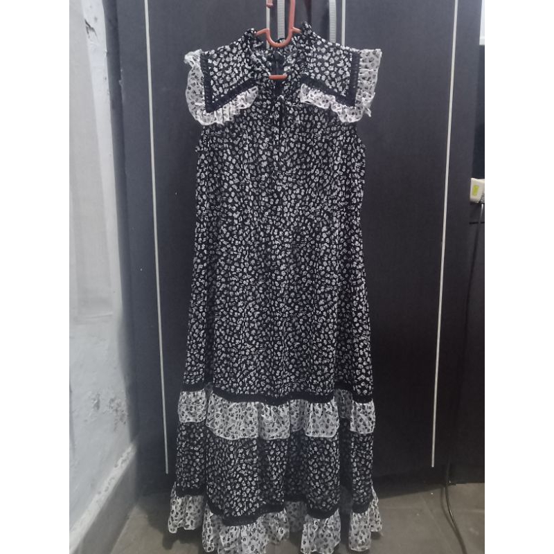 Preloved/Second - Black and White Cottagecore Dress